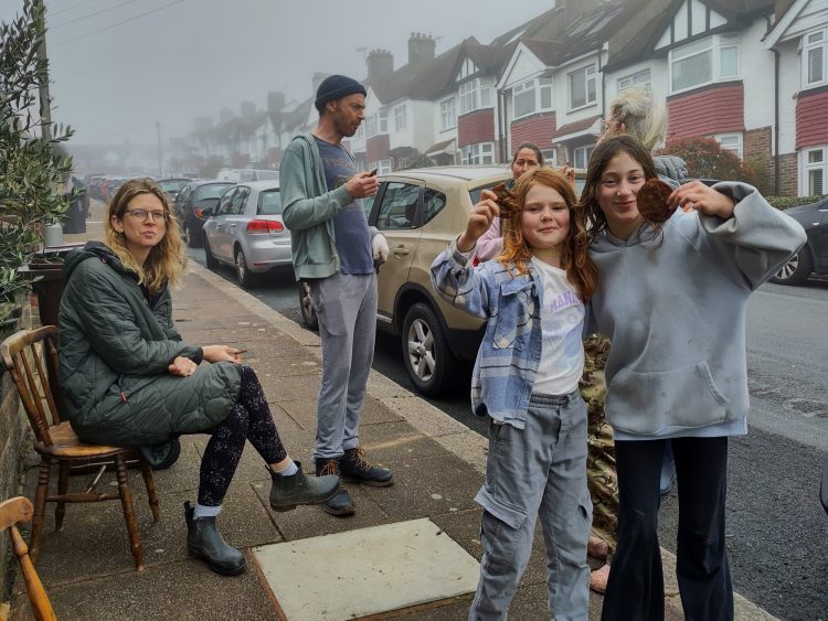 Hertford Road pavement plants and street clean, 17 March 2024