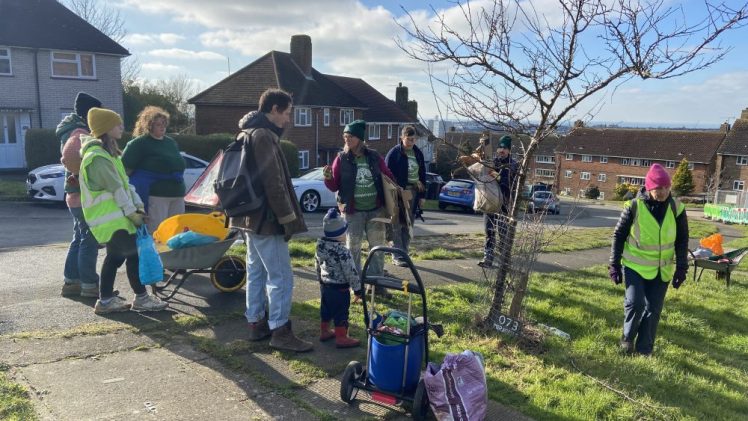 Our Growing Hollingdean Tree Guardians volunteers on the Linkway, 2nd February 2025